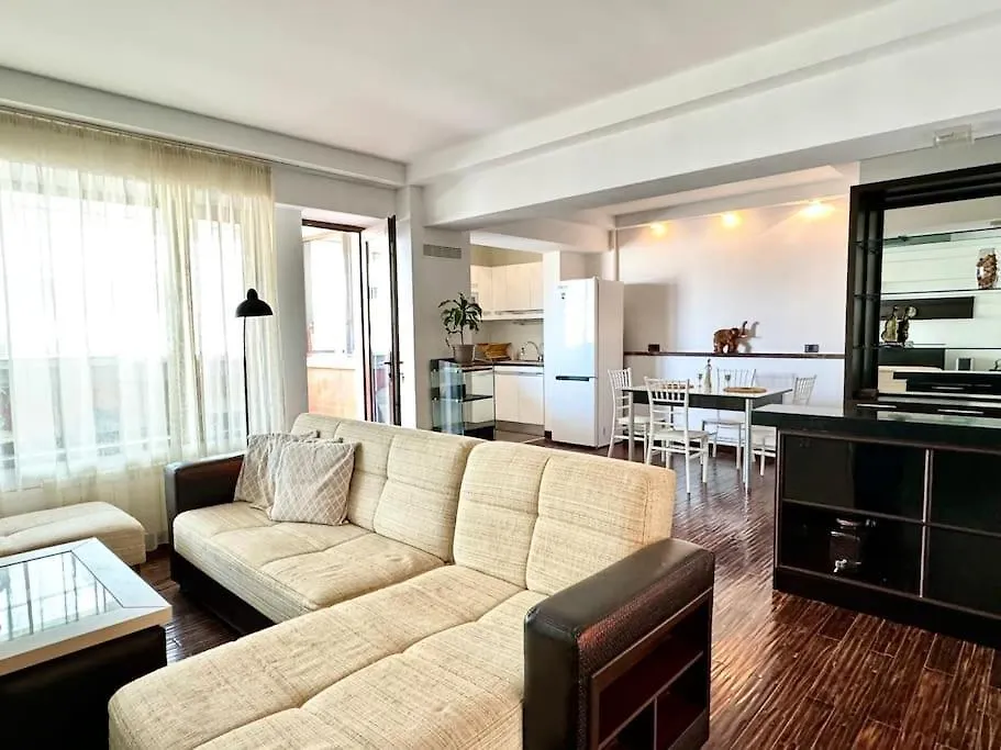 Great Apartment In Musicians Building Baku 0*,