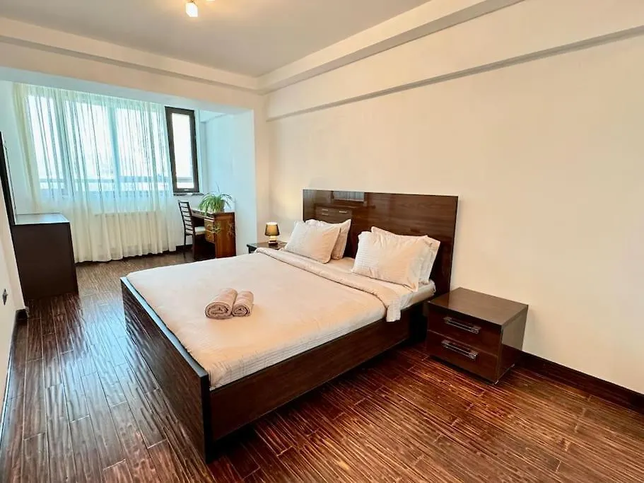 Great Apartment In Musicians Building Baku