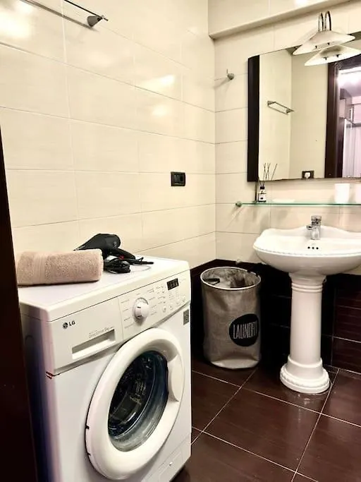 Great Apartment In Musicians Building Baku