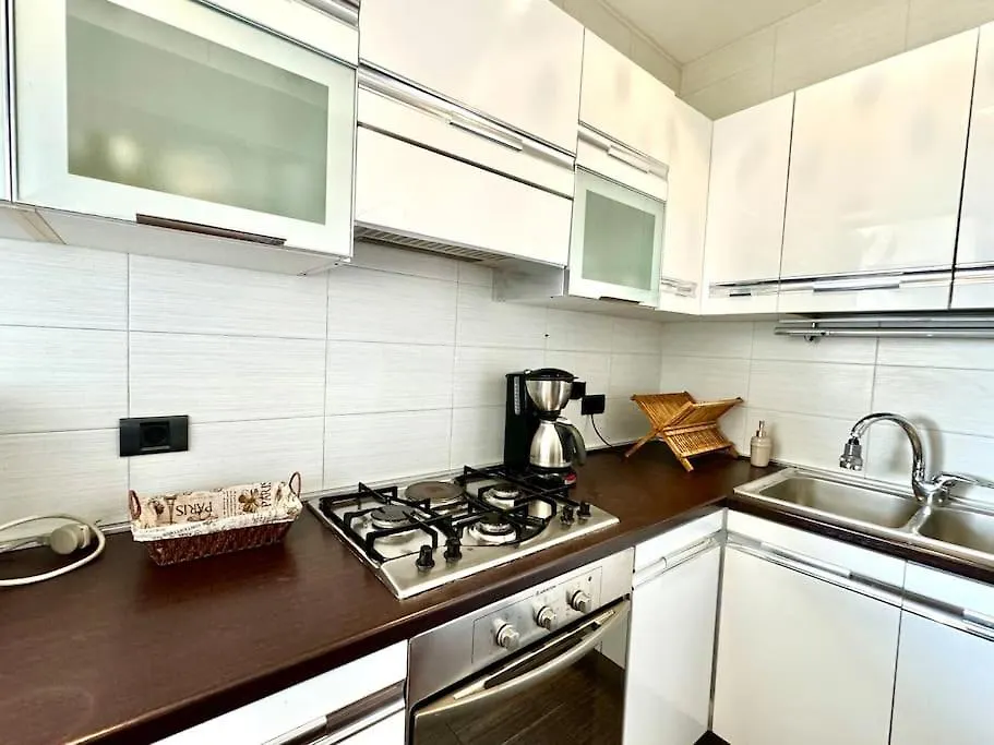 Great Apartment In Musicians Building Baku