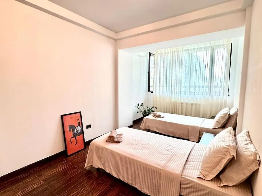 Great Apartment In Musicians Building Baku