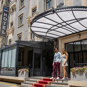 Alba & Hotel
